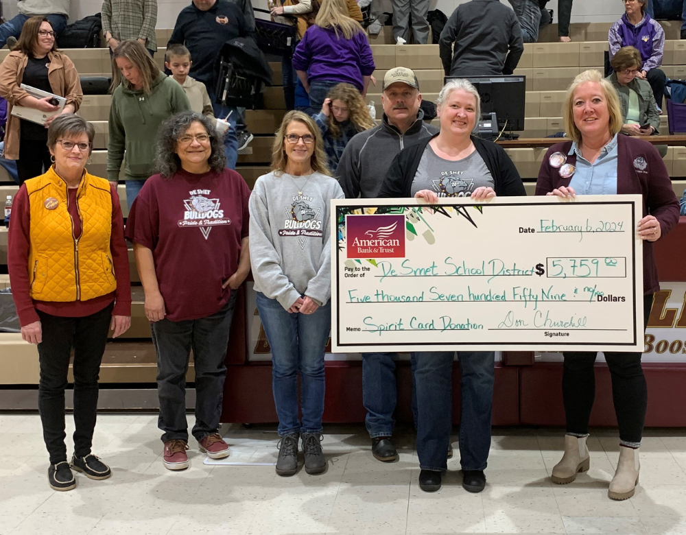 De Smet Spirit Card Donation